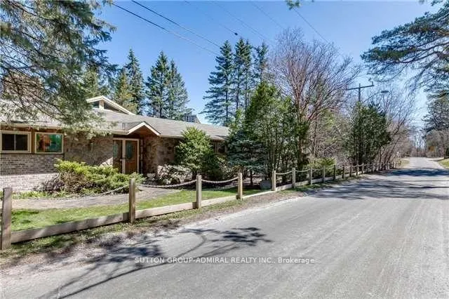Photo 1 of 18 Mill Street, Vaughan, Uplands — HOMEH