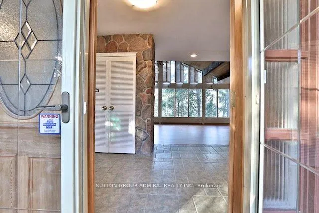 Photo 7 of 18 Mill Street, Vaughan, Uplands — HOMEH