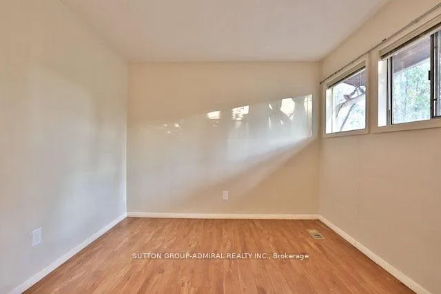 Photo 26 of 18 Mill Street, Vaughan, Uplands — HOMEH