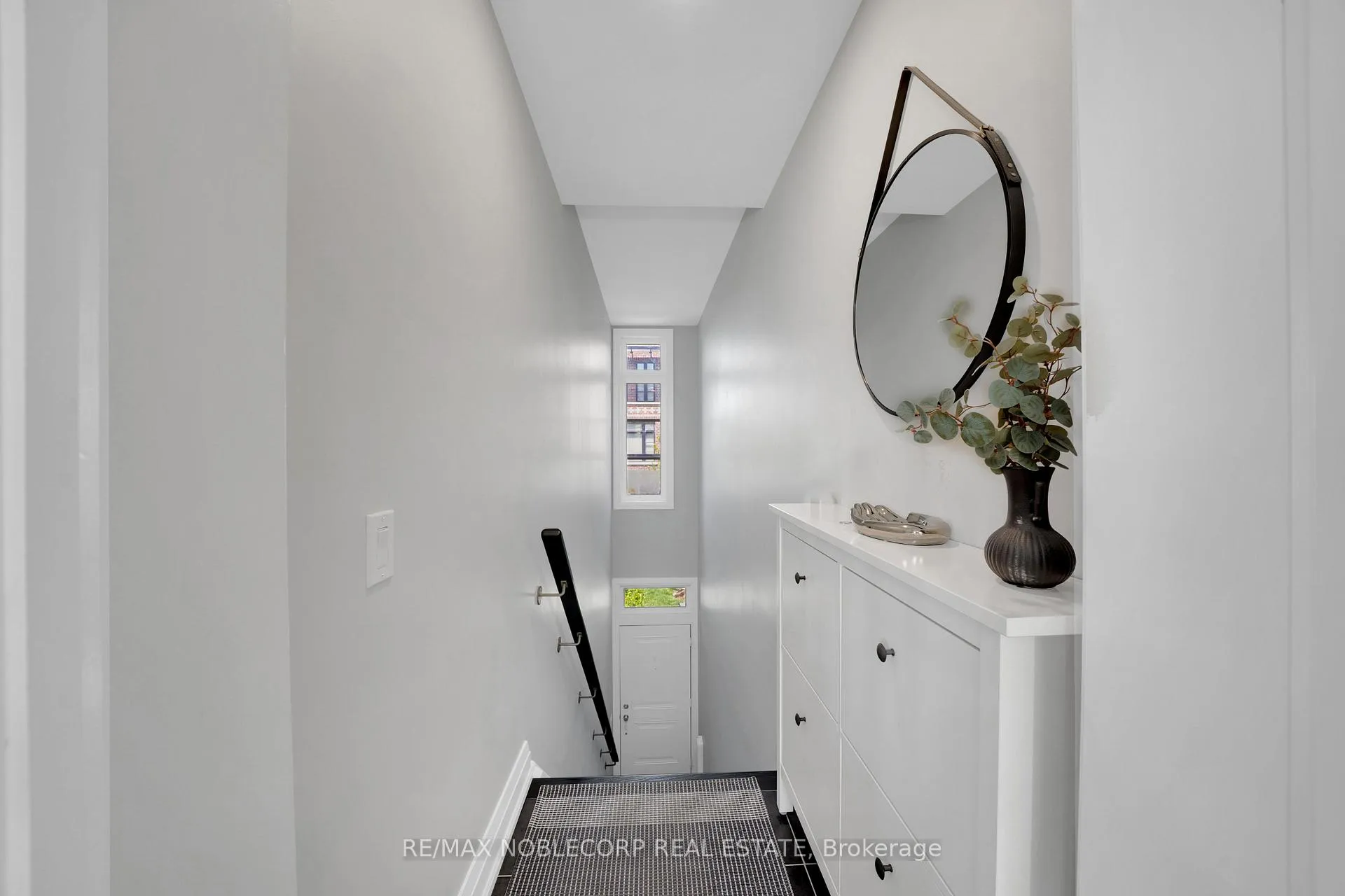 Photo 8 of Unit 40, 8167 Kipling Avenue, Vaughan, West Woodbridge — HOMEH