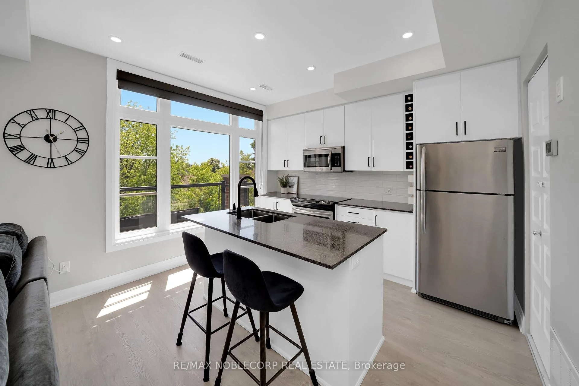 Photo 15 of Unit 40, 8167 Kipling Avenue, Vaughan, West Woodbridge — HOMEH