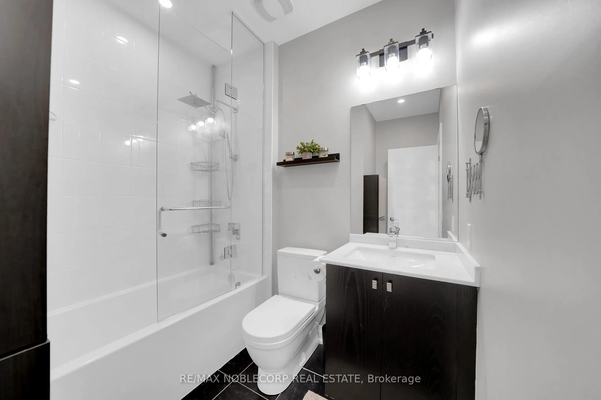 Photo 32 of Unit 40, 8167 Kipling Avenue, Vaughan, West Woodbridge — HOMEH