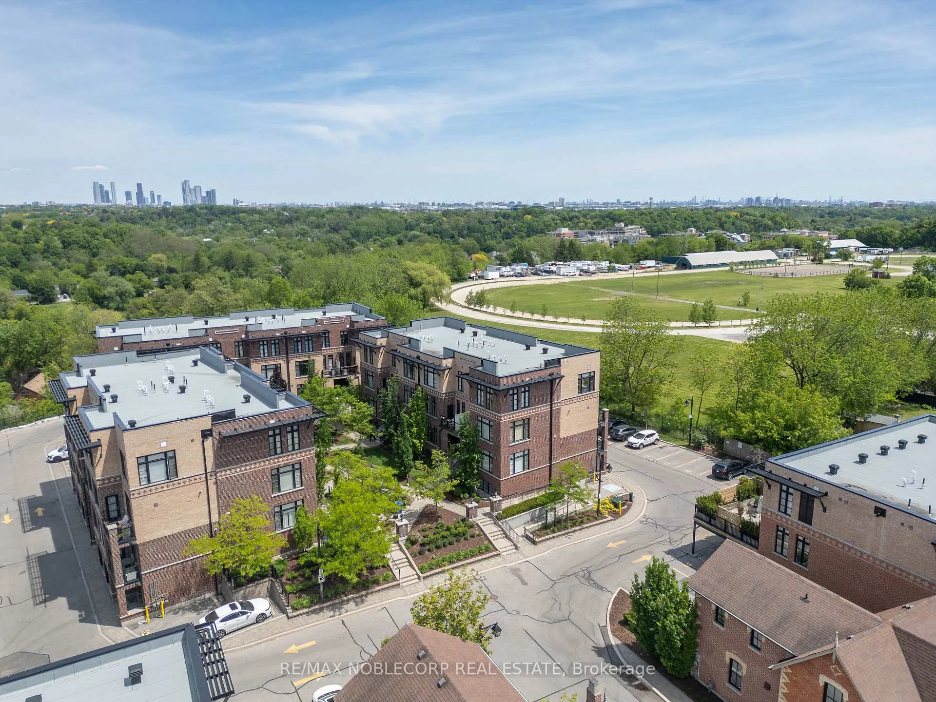 Photo 35 of Unit 40, 8167 Kipling Avenue, Vaughan, West Woodbridge — HOMEH