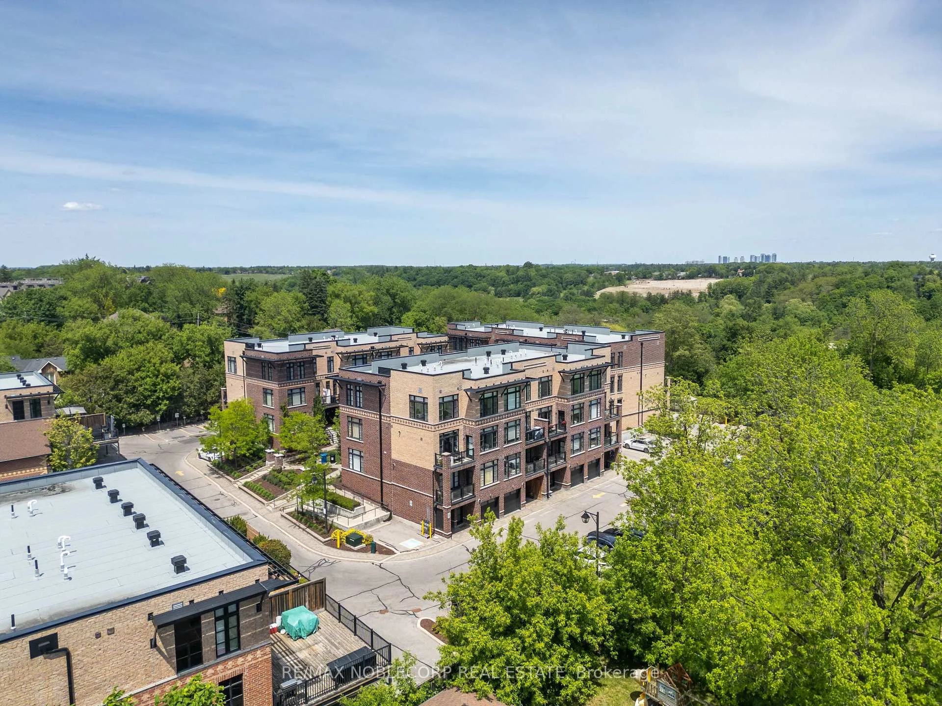 Photo 36 of Unit 40, 8167 Kipling Avenue, Vaughan, West Woodbridge — HOMEH