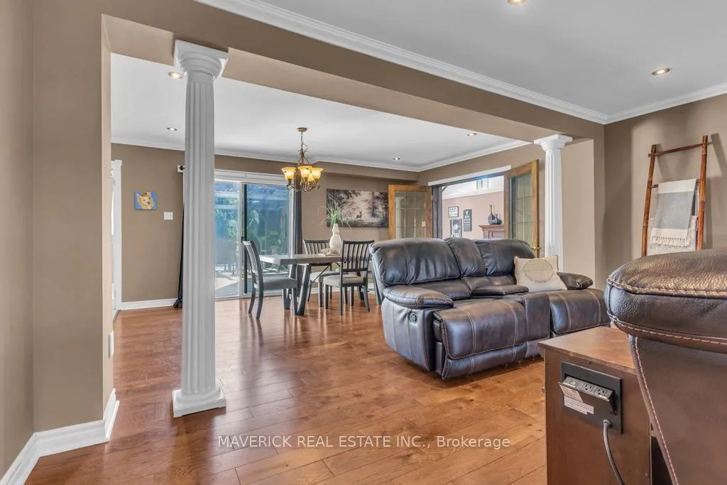 Photo 10 of 6 Bonnie Place, St. Thomas — HOMEH