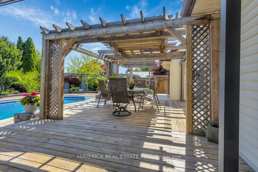 Photo 33 of 6 Bonnie Place, St. Thomas — HOMEH