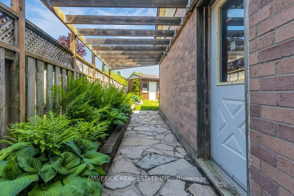 Photo 42 of 6 Bonnie Place, St. Thomas — HOMEH