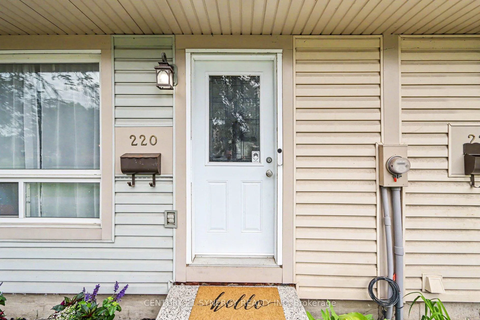 Photo 3 of 220 Millroad Way, Ottawa, Chatelaine Village — HOMEH