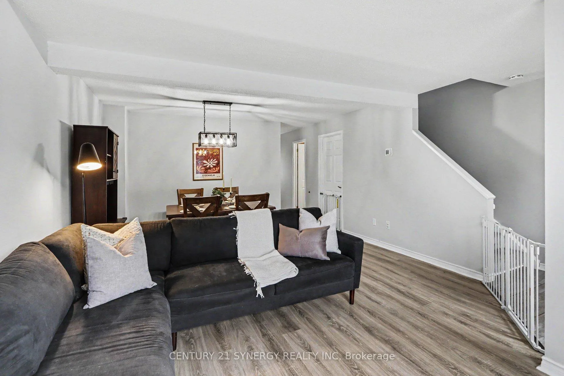 Photo 7 of 220 Millroad Way, Ottawa, Chatelaine Village — HOMEH