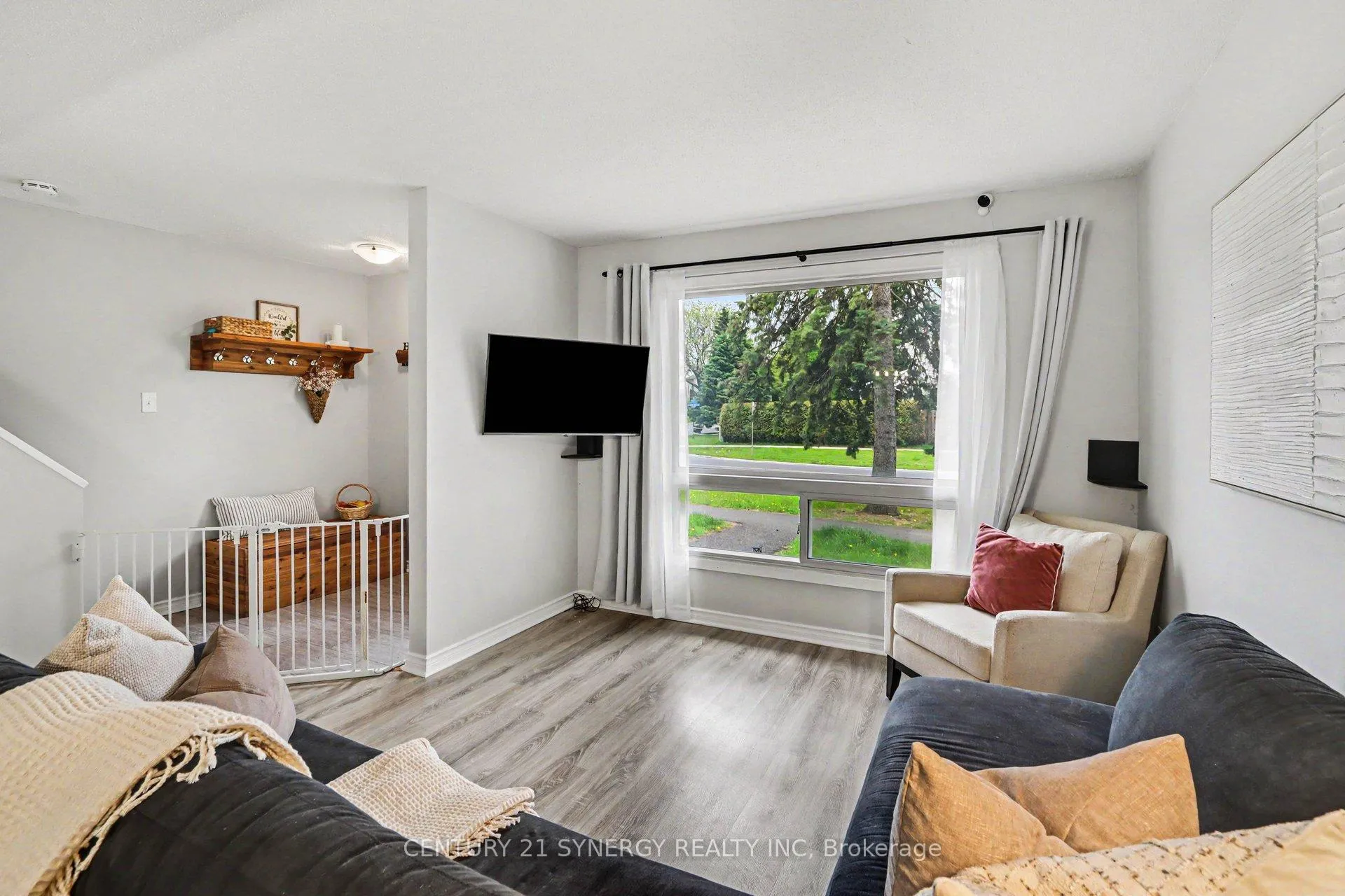 Photo 8 of 220 Millroad Way, Ottawa, Chatelaine Village — HOMEH