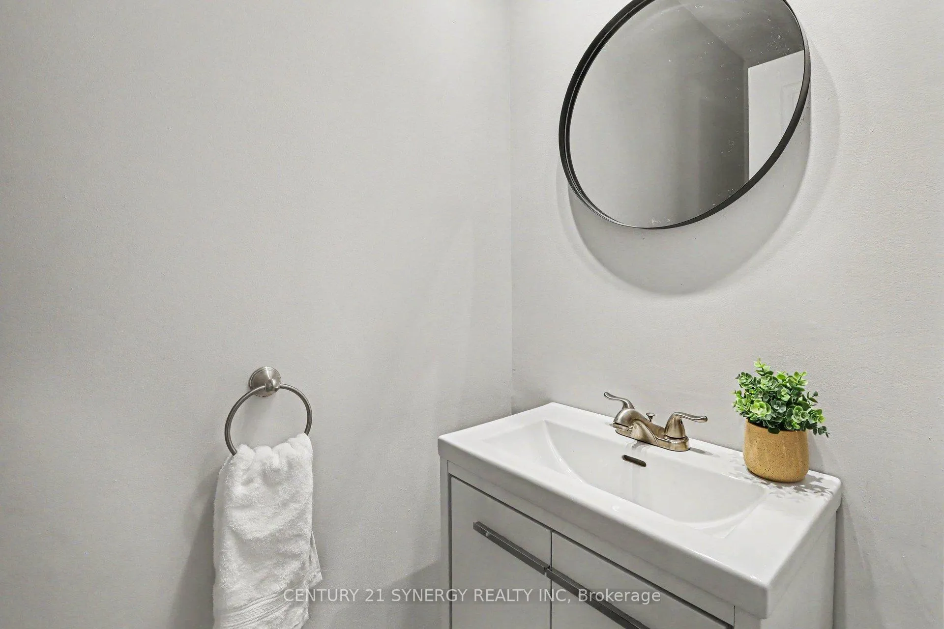 Photo 15 of 220 Millroad Way, Ottawa, Chatelaine Village — HOMEH