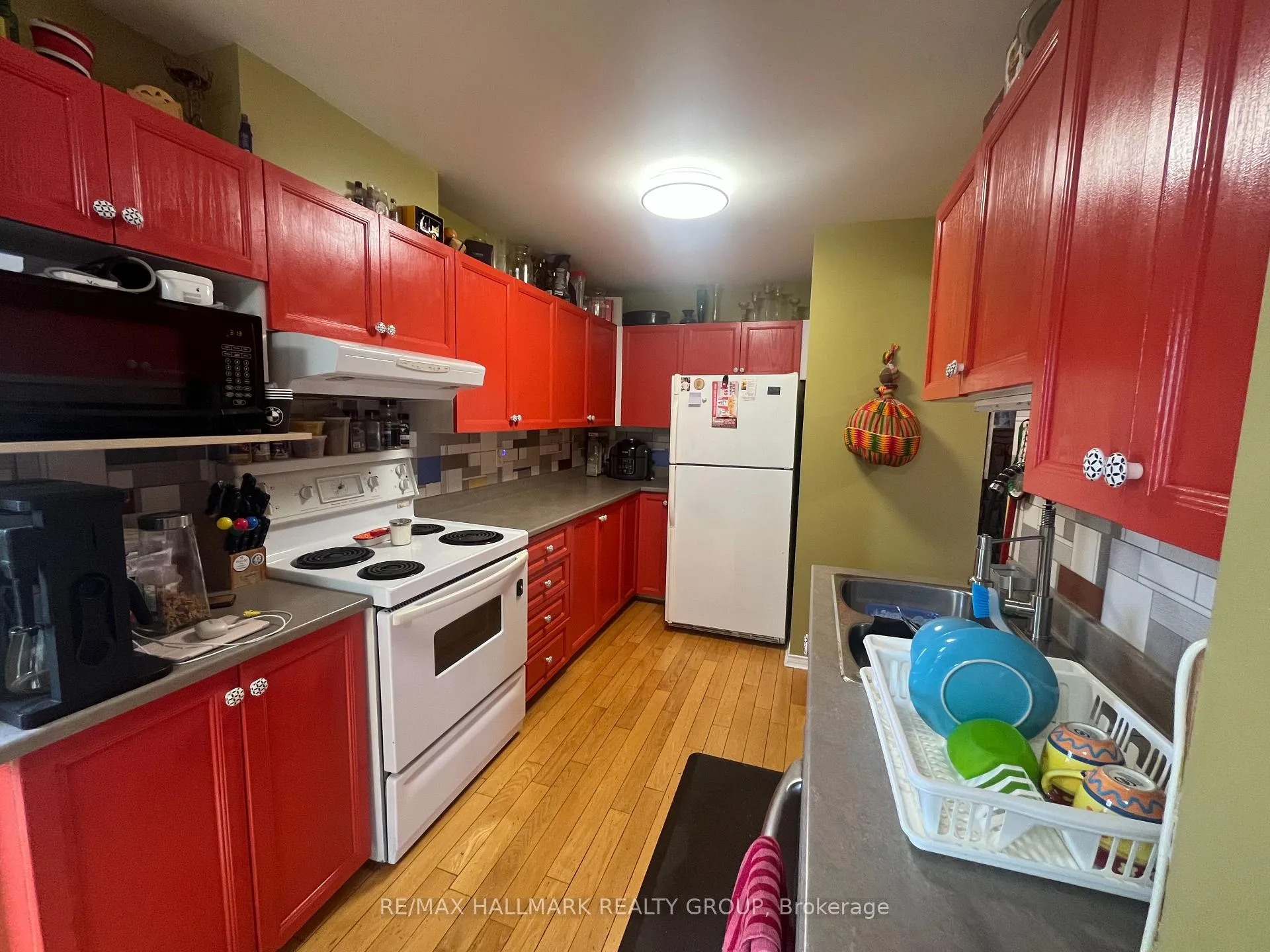 Photo 6 of 827 Como Crescent, Ottawa, Fallingbrook/Pineridge — HOMEH