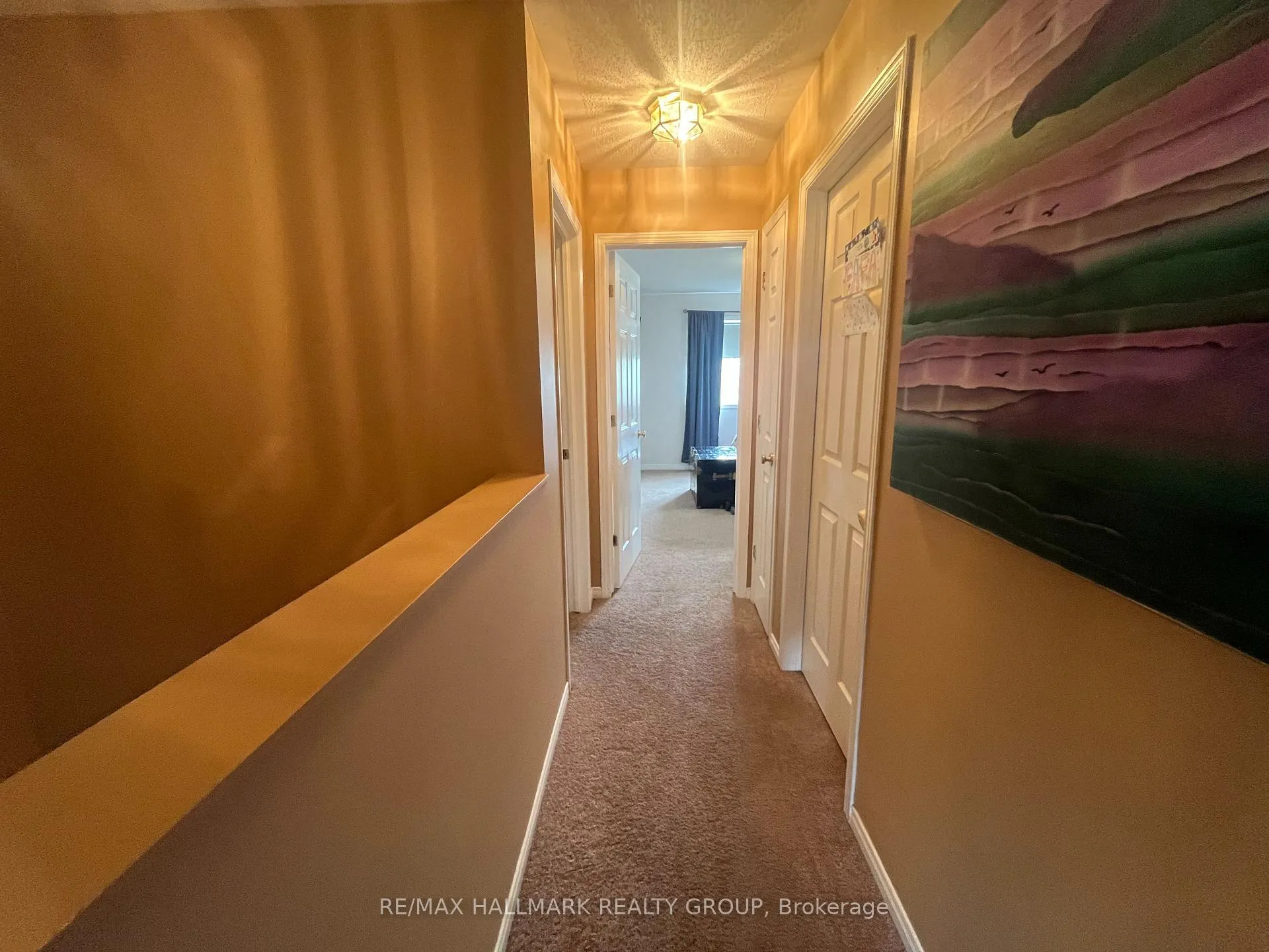 Photo 10 of 827 Como Crescent, Ottawa, Fallingbrook/Pineridge — HOMEH