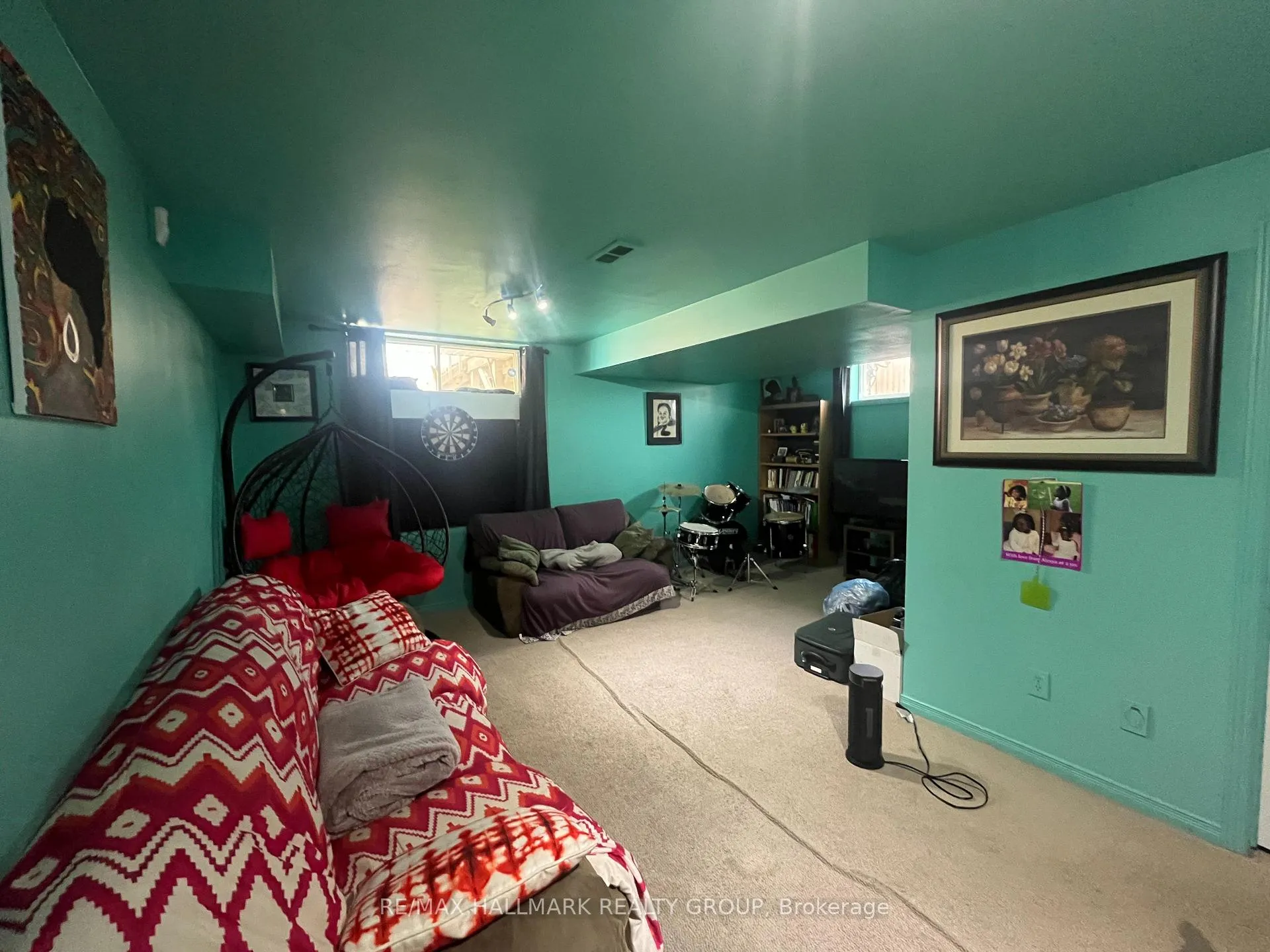 Photo 14 of 827 Como Crescent, Ottawa, Fallingbrook/Pineridge — HOMEH