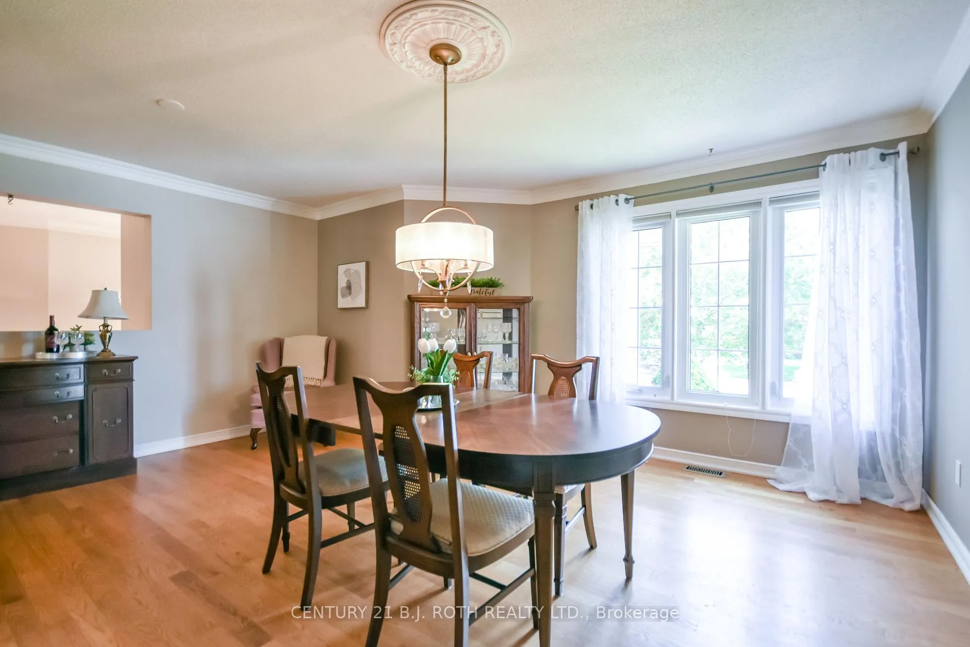 Photo 17 of 112 Silver Birch Avenue, Wasaga Beach — HOMEH