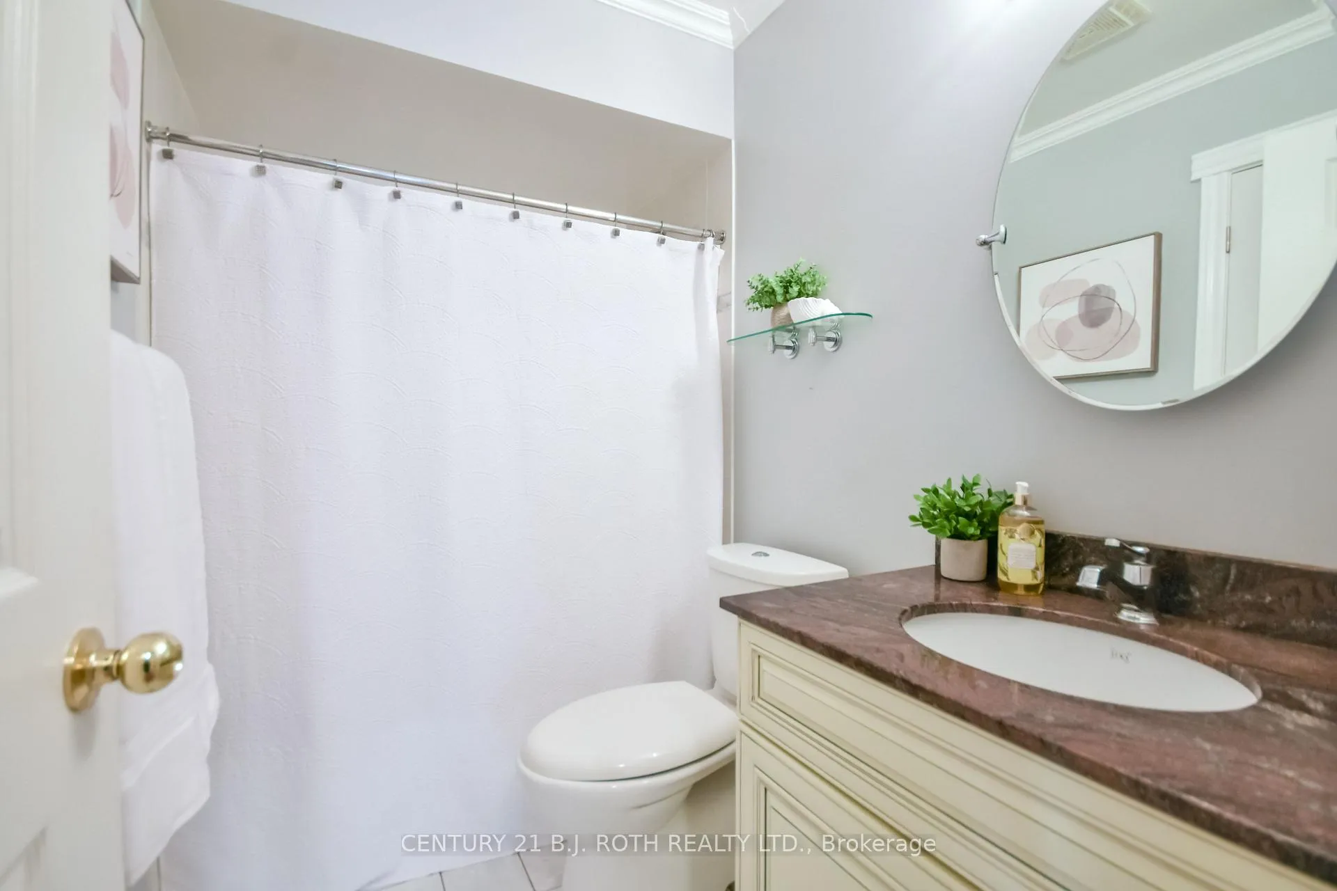 Photo 24 of 112 Silver Birch Avenue, Wasaga Beach — HOMEH