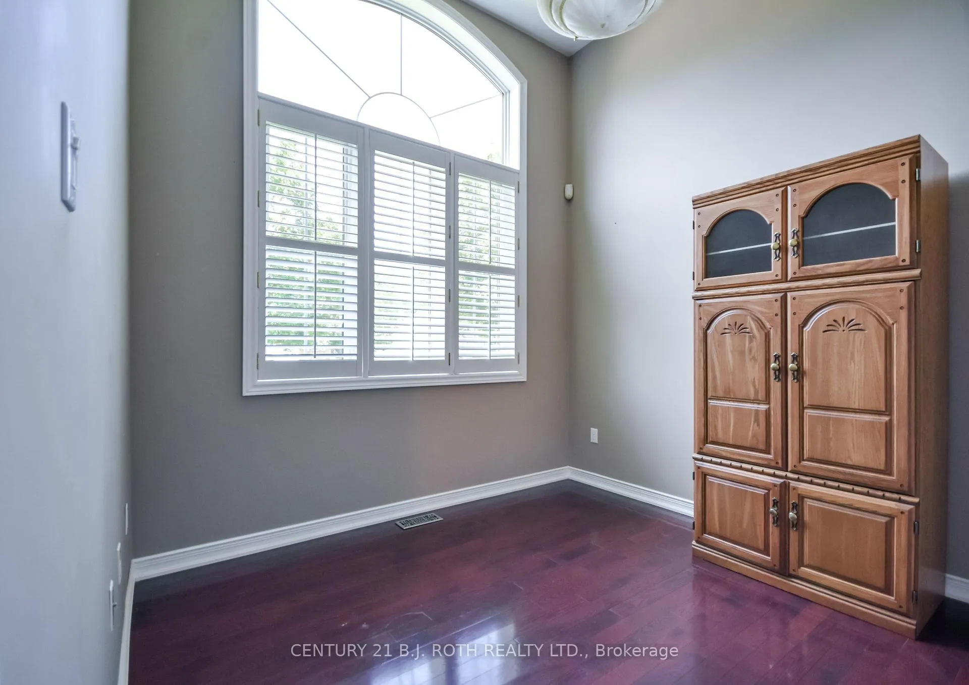 Photo 28 of 112 Silver Birch Avenue, Wasaga Beach — HOMEH