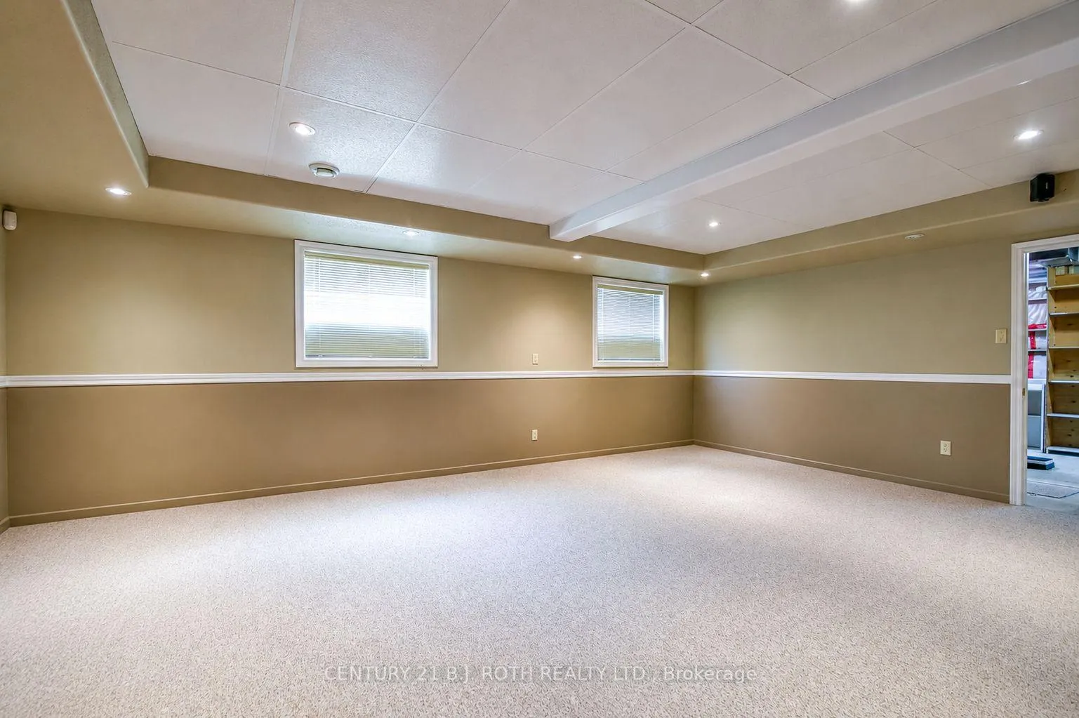 Photo 29 of 112 Silver Birch Avenue, Wasaga Beach — HOMEH