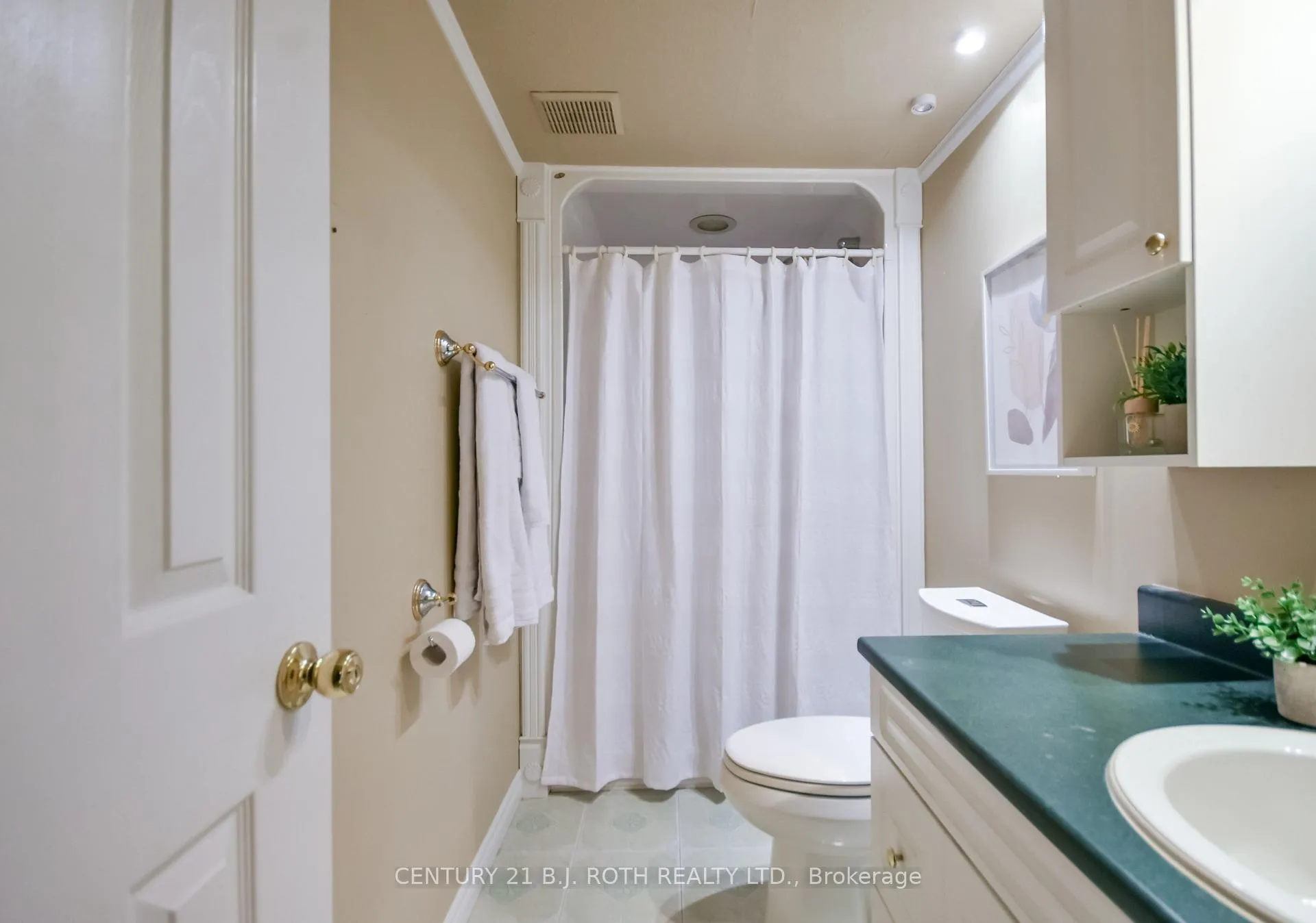 Photo 33 of 112 Silver Birch Avenue, Wasaga Beach — HOMEH