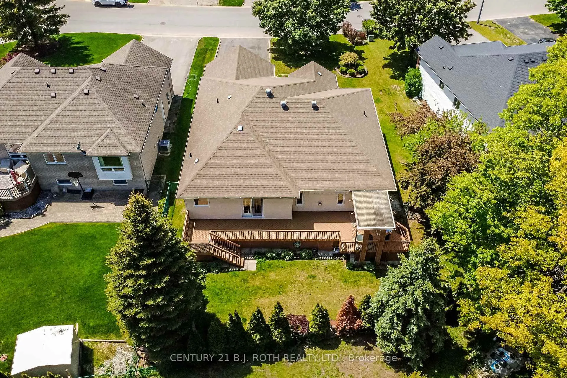 Photo 35 of 112 Silver Birch Avenue, Wasaga Beach — HOMEH