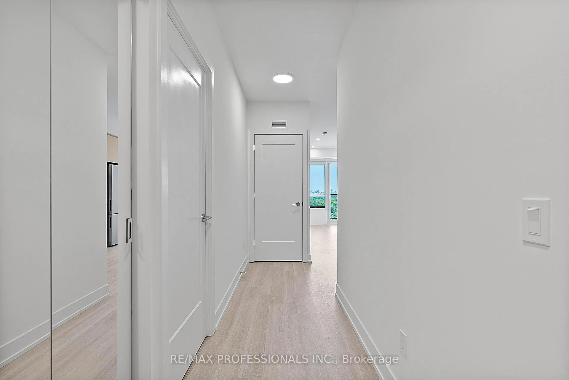 Photo 9 of Unit 2002, 60 Central Park Roadway, Etobicoke, Islington-City Centre West — HOMEH