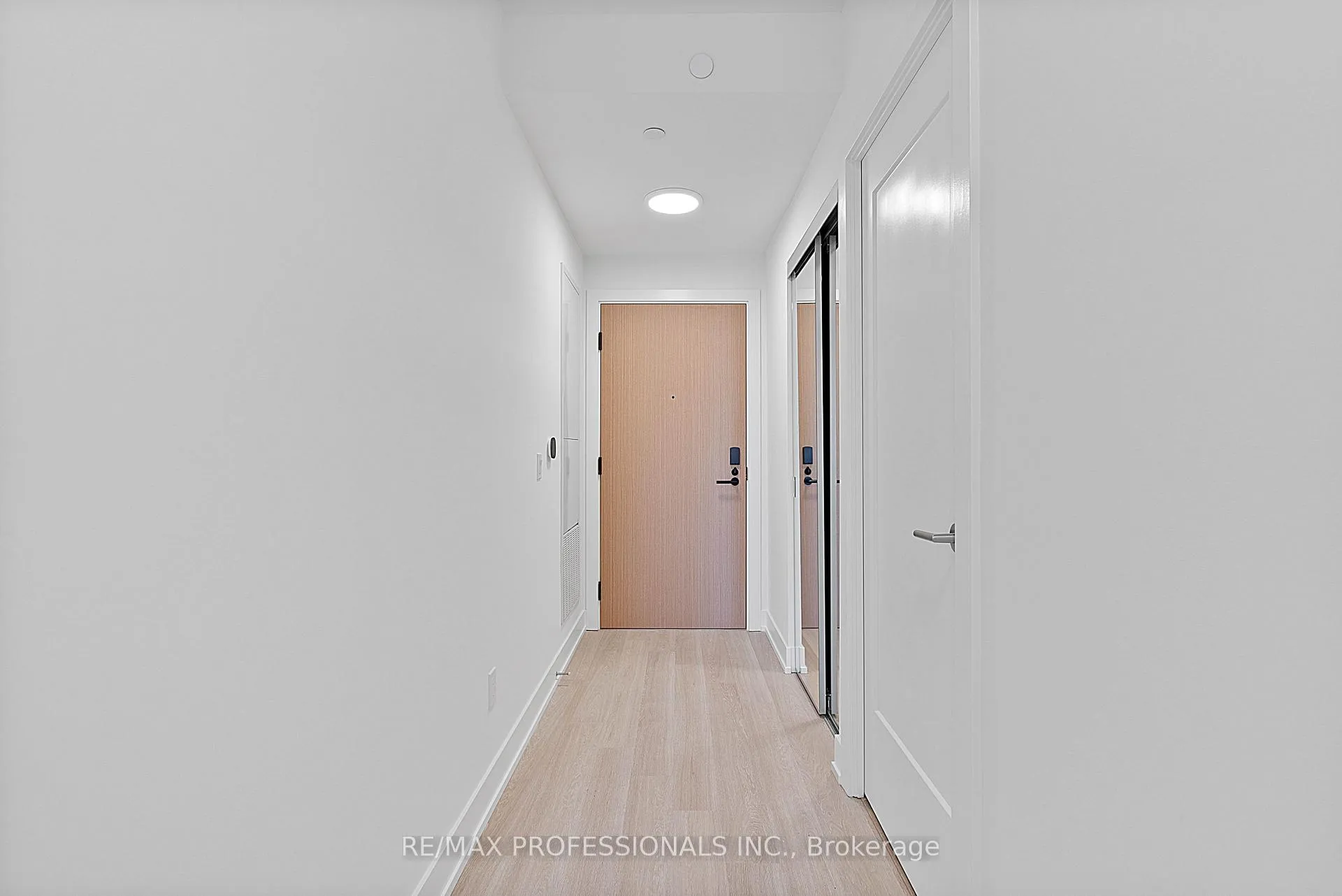 Photo 10 of Unit 2002, 60 Central Park Roadway, Etobicoke, Islington-City Centre West — HOMEH