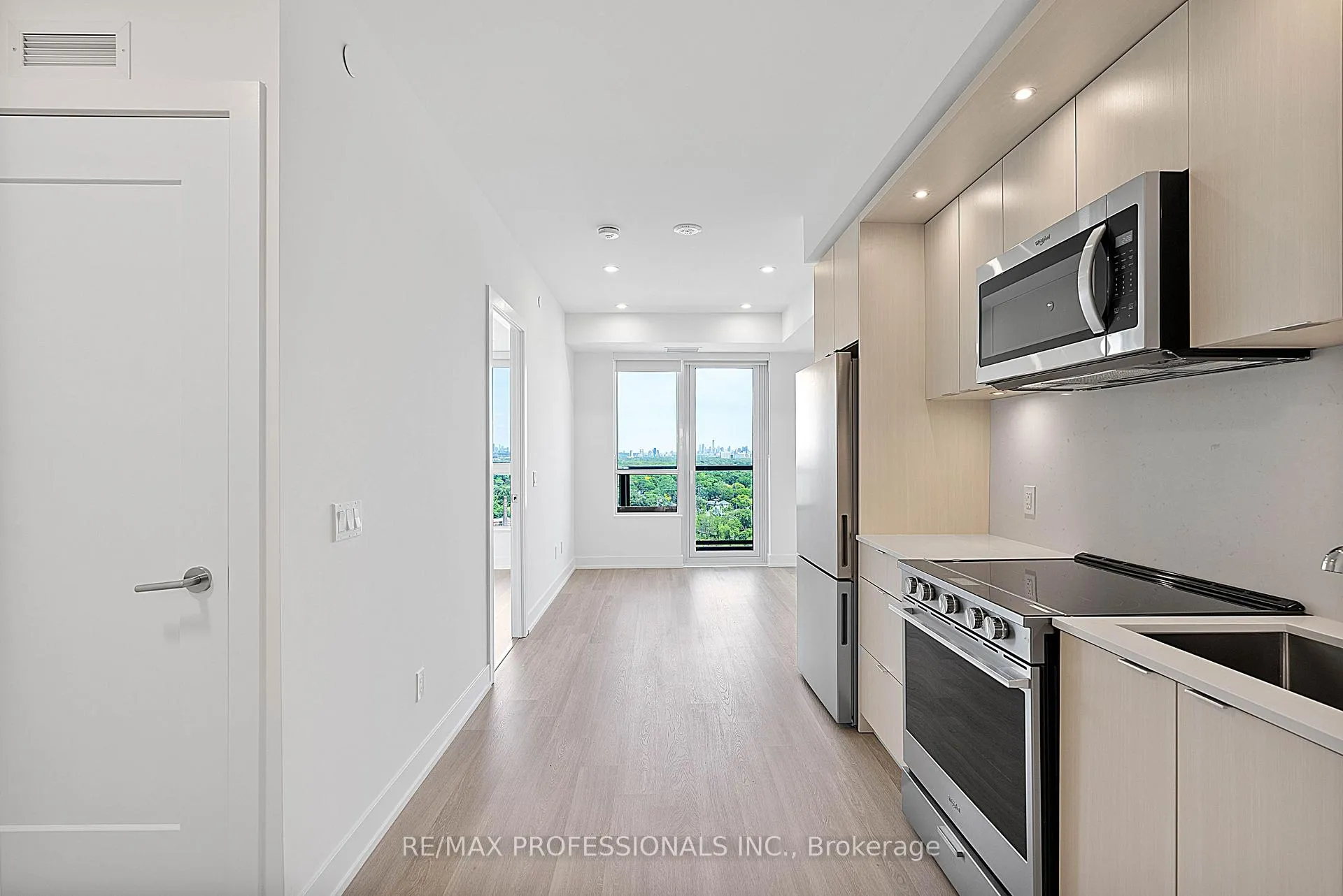 Photo 12 of Unit 2002, 60 Central Park Roadway, Etobicoke, Islington-City Centre West — HOMEH