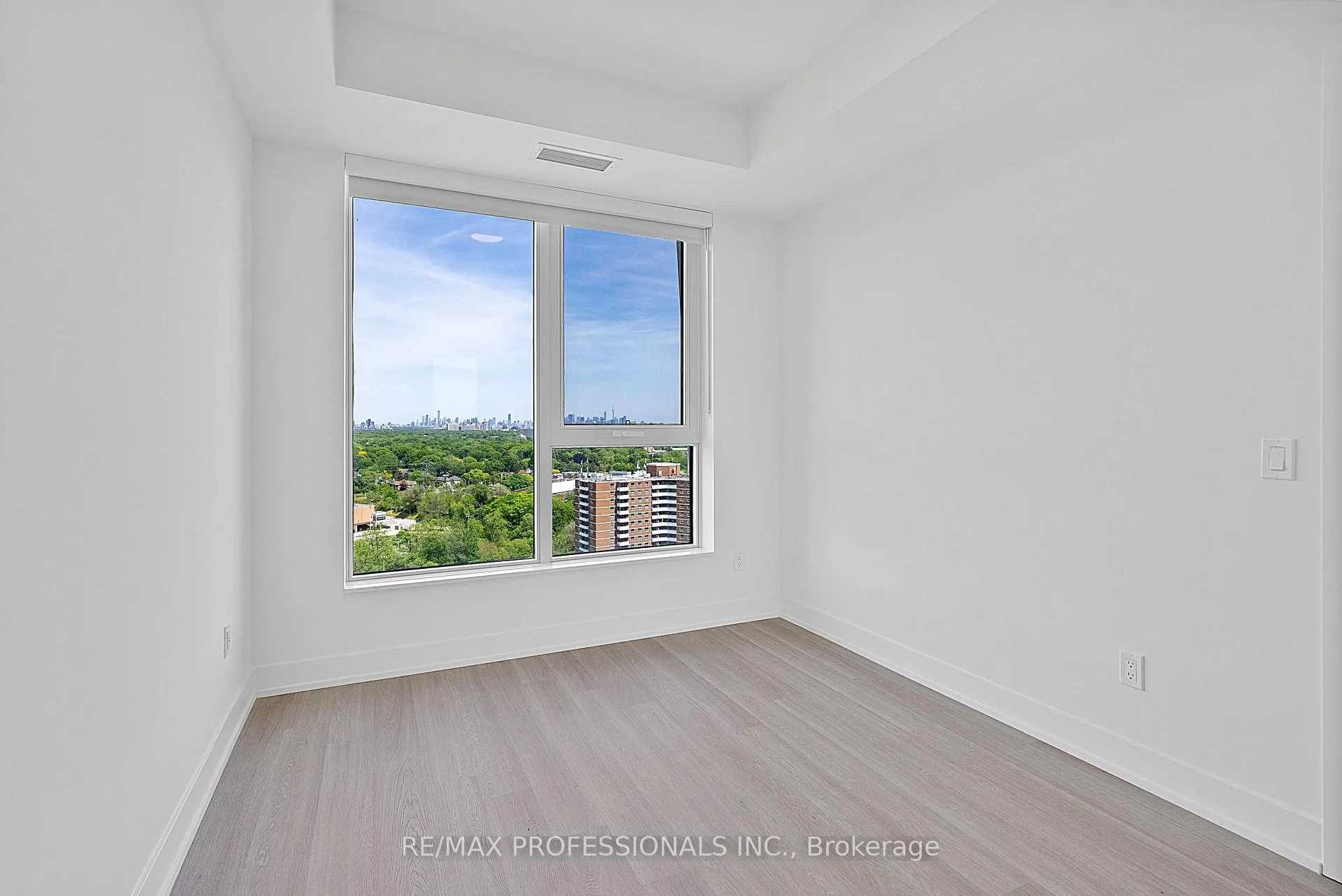 Photo 22 of Unit 2002, 60 Central Park Roadway, Etobicoke, Islington-City Centre West — HOMEH
