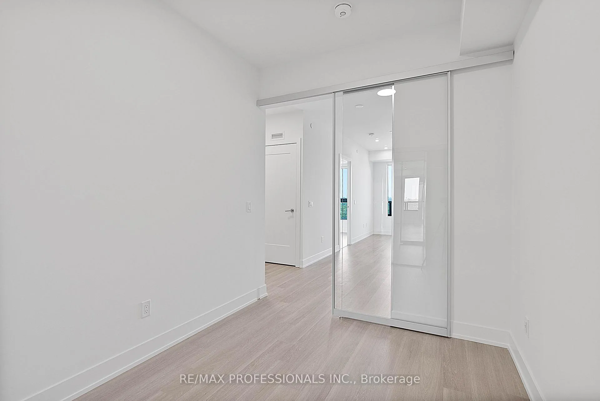 Photo 26 of Unit 2002, 60 Central Park Roadway, Etobicoke, Islington-City Centre West — HOMEH