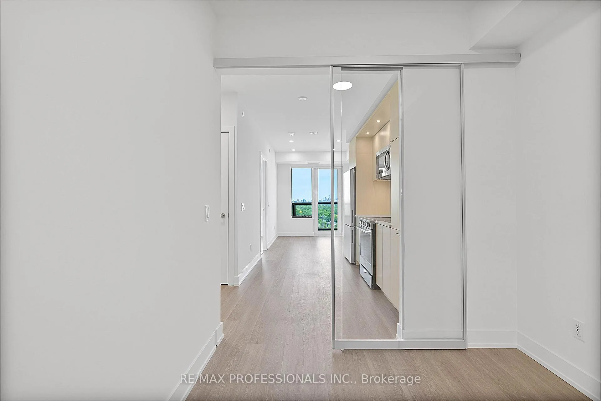Photo 27 of Unit 2002, 60 Central Park Roadway, Etobicoke, Islington-City Centre West — HOMEH