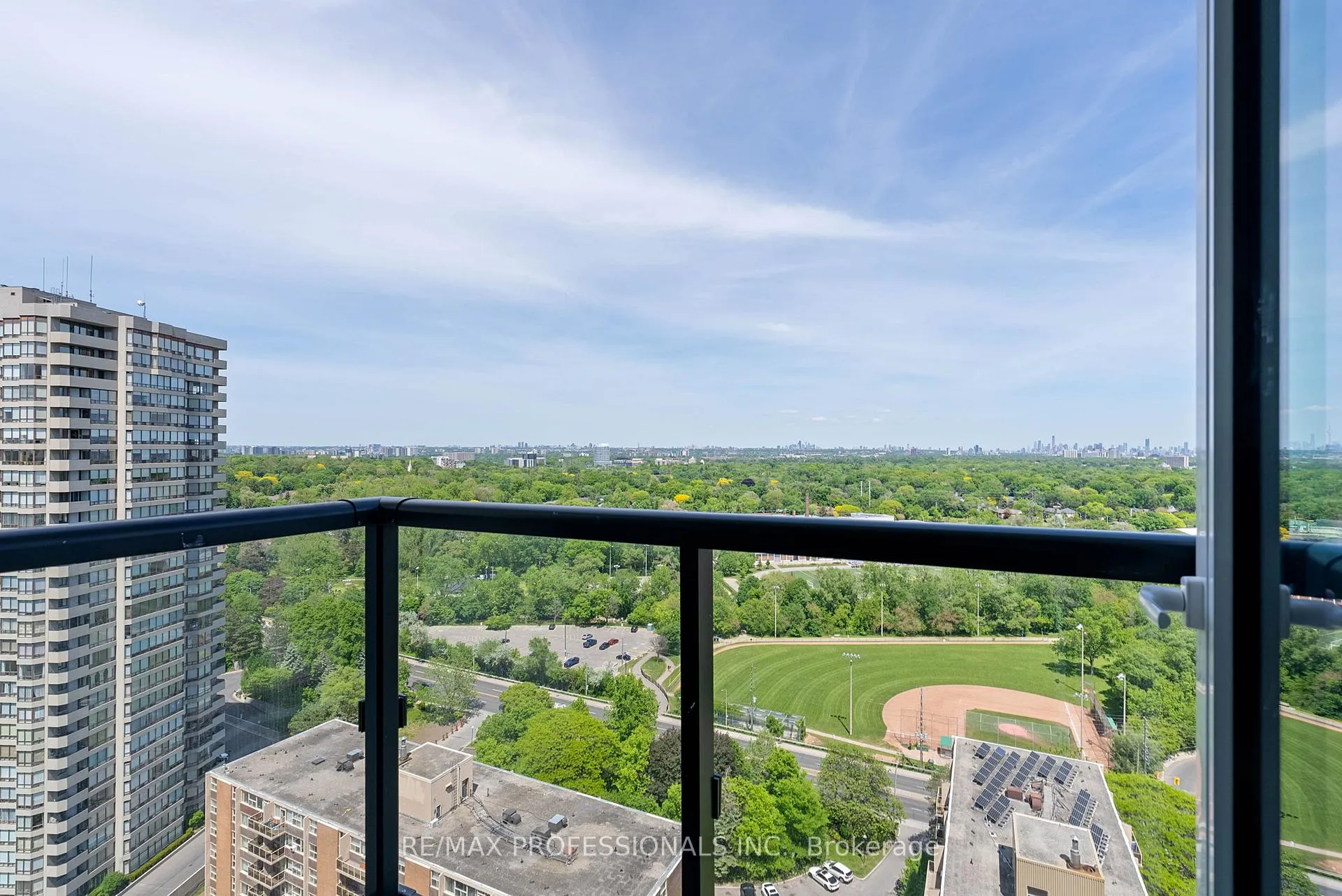 Photo 32 of Unit 2002, 60 Central Park Roadway, Etobicoke, Islington-City Centre West — HOMEH