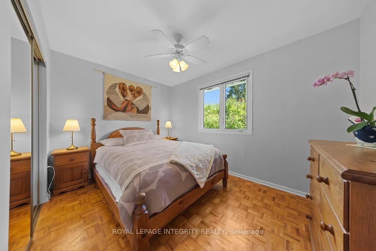 Photo 14 of 30 Biscayne Crescent, Ottawa, Borden Farm/Stewart Farm/Carleton Heights/Parkwood Hills — HOMEH