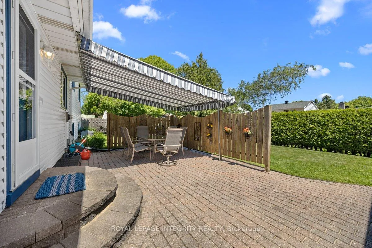 Photo 27 of 30 Biscayne Crescent, Ottawa, Borden Farm/Stewart Farm/Carleton Heights/Parkwood Hills — HOMEH
