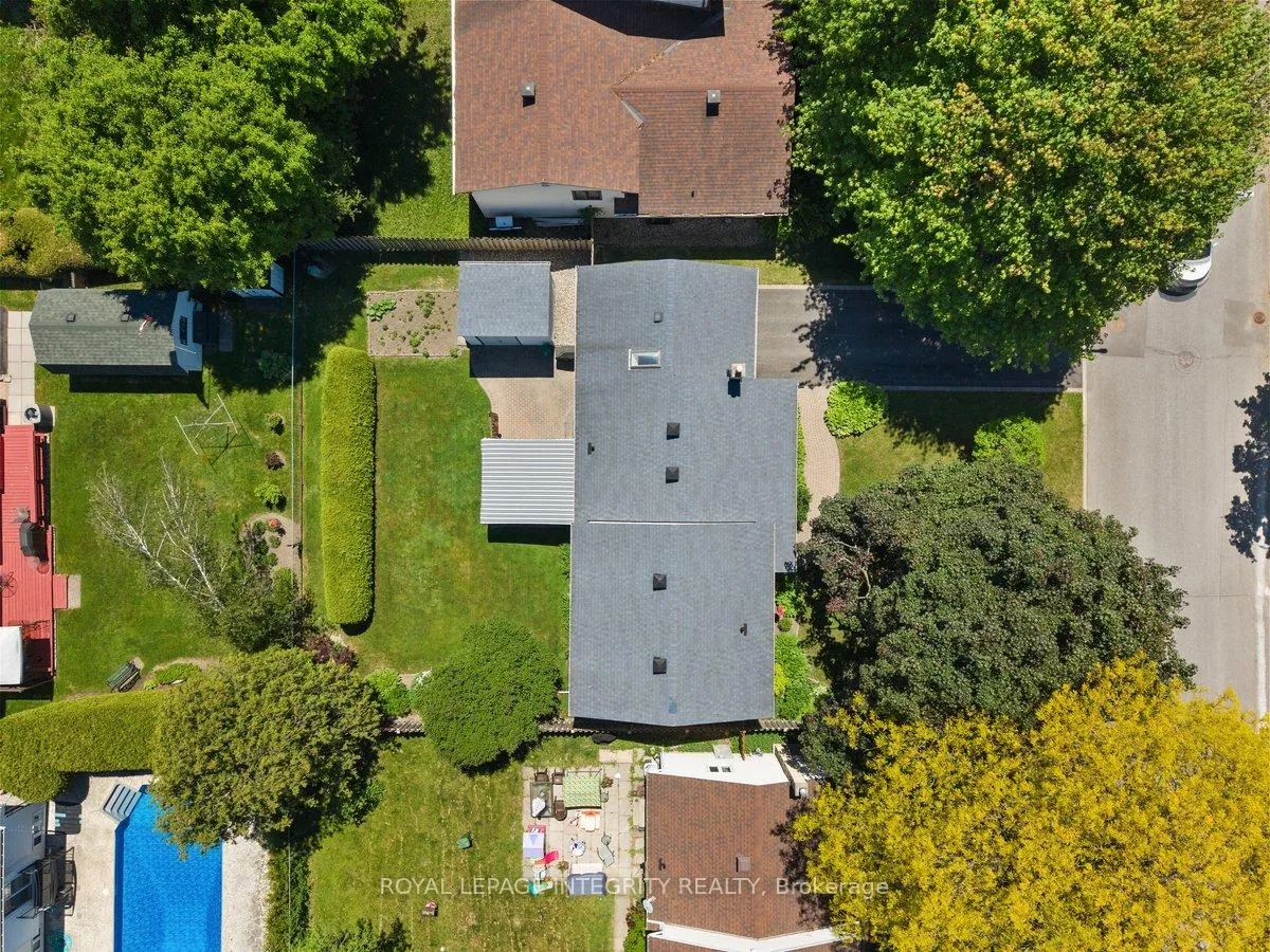 Photo 36 of 30 Biscayne Crescent, Ottawa, Borden Farm/Stewart Farm/Carleton Heights/Parkwood Hills — HOMEH