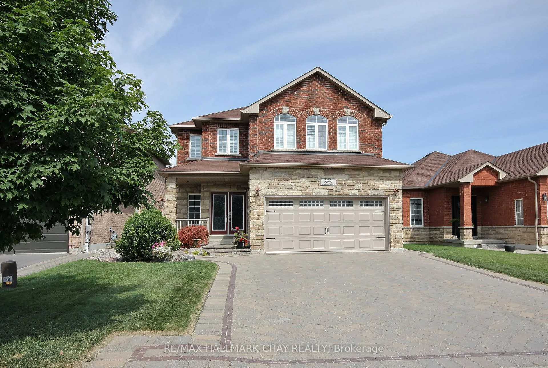 Photo 2 of 1185 Mitchell Court, Innisfil, Alcona — HOMEH