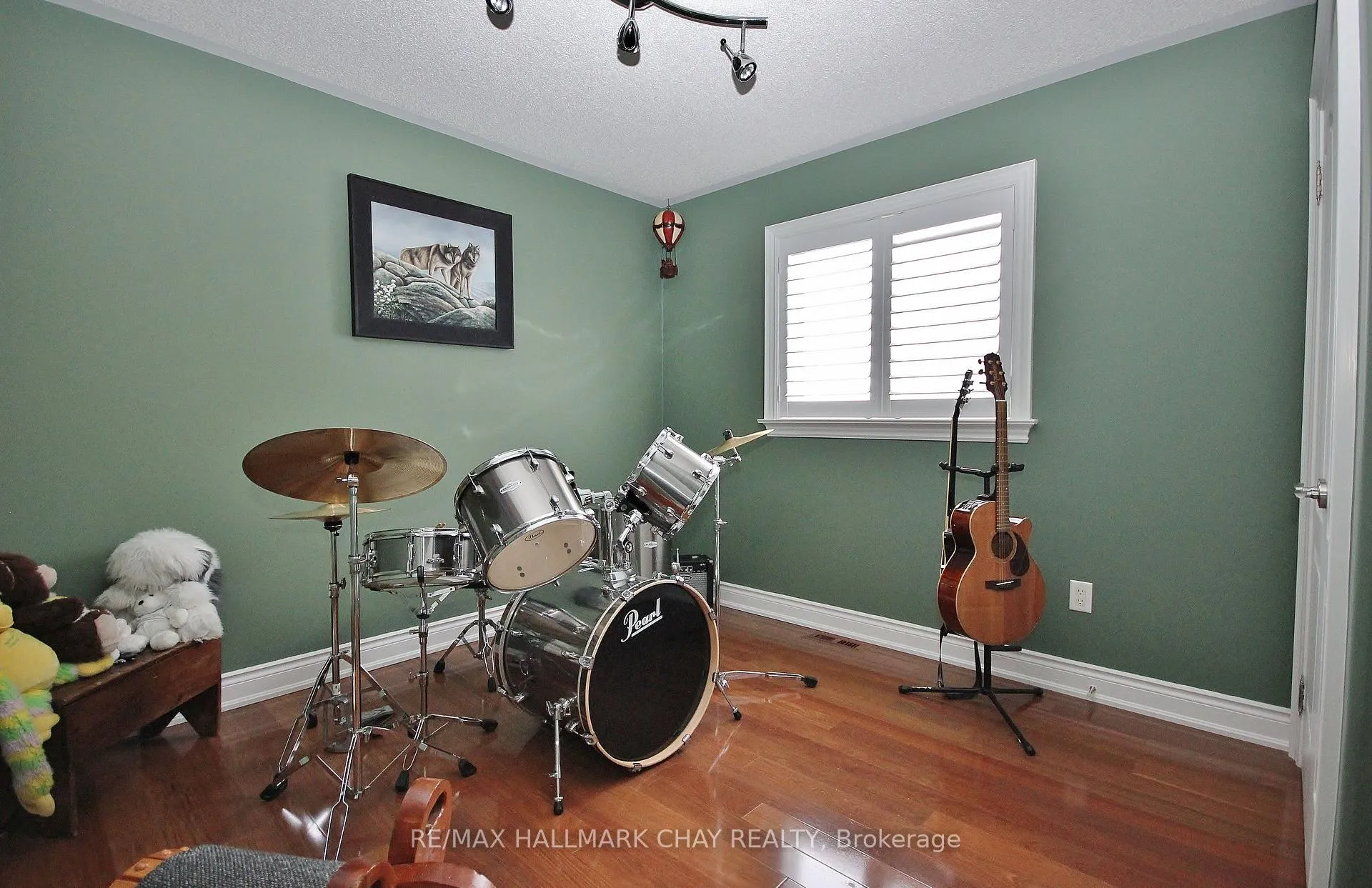 Photo 33 of 1185 Mitchell Court, Innisfil, Alcona — HOMEH