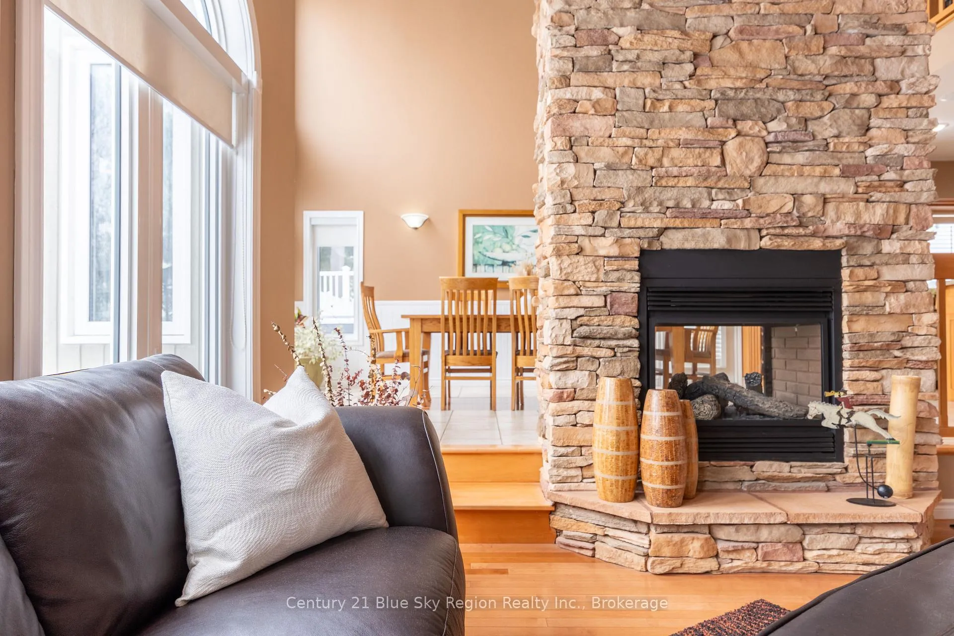 Photo 11 of 65 Marine Drive, Callander — HOMEH