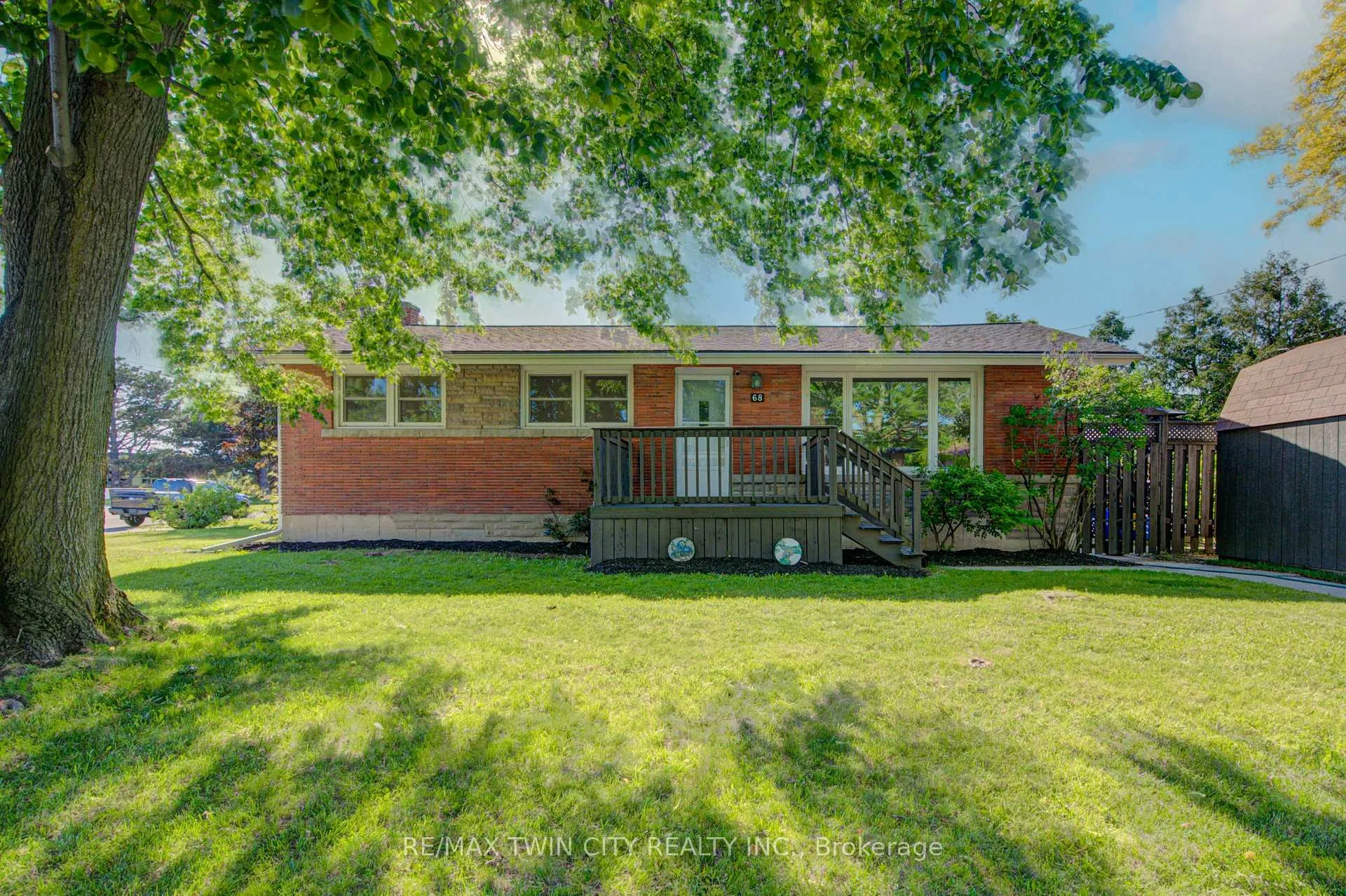 Photo 1 of 68 Kingslea Drive, Hamilton, Huntington — HOMEH