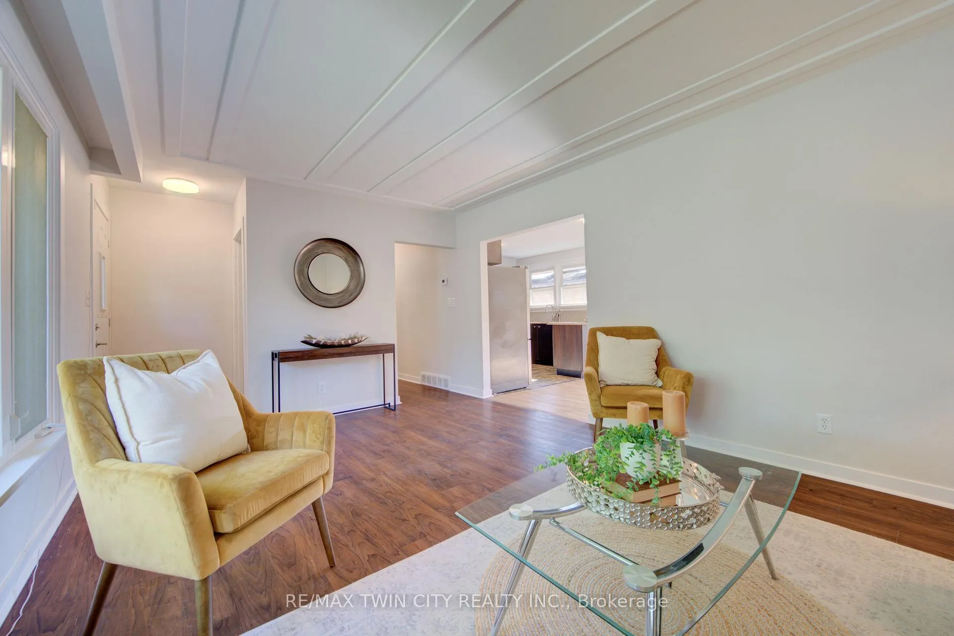 Photo 9 of 68 Kingslea Drive, Hamilton, Huntington — HOMEH