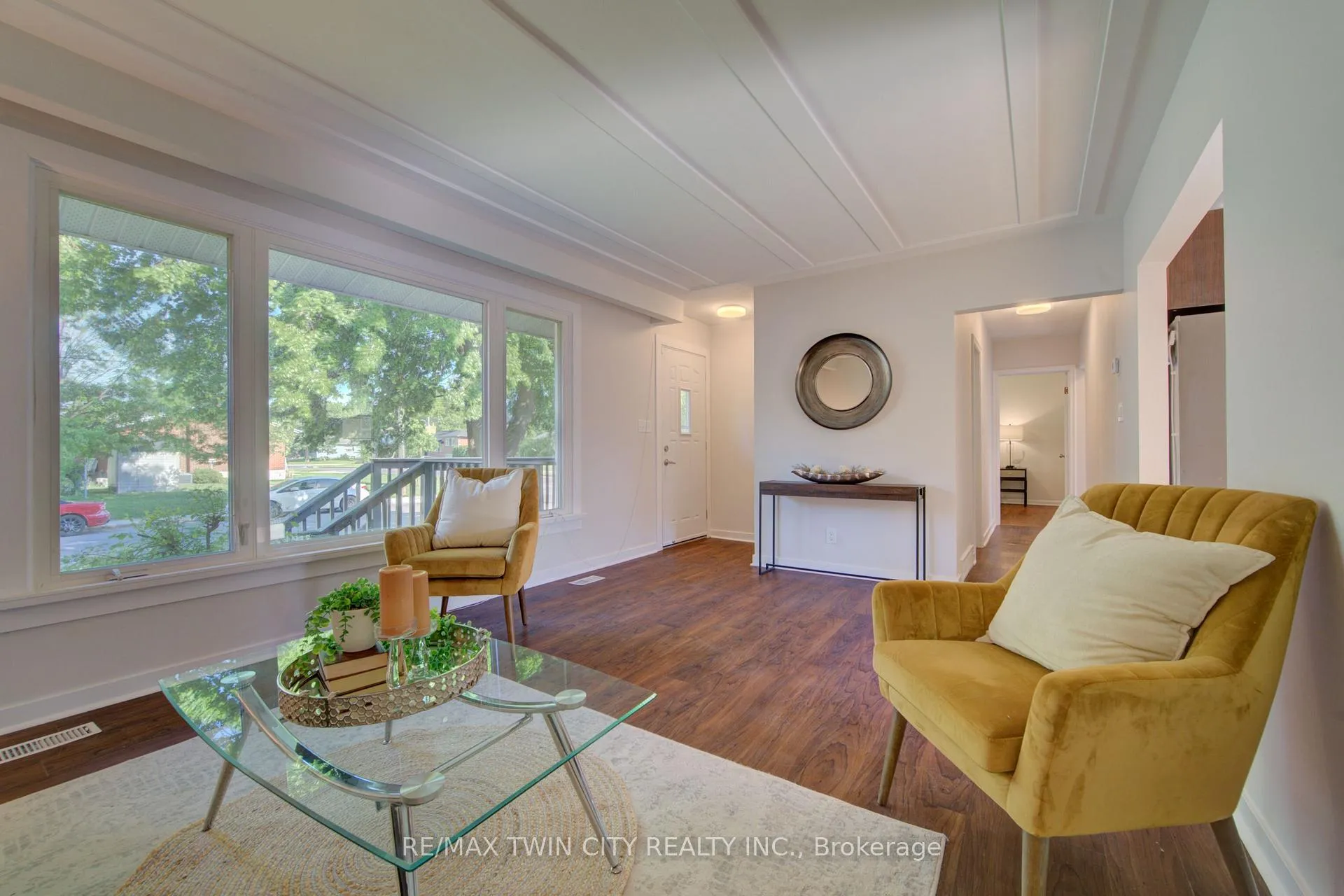 Photo 10 of 68 Kingslea Drive, Hamilton, Huntington — HOMEH
