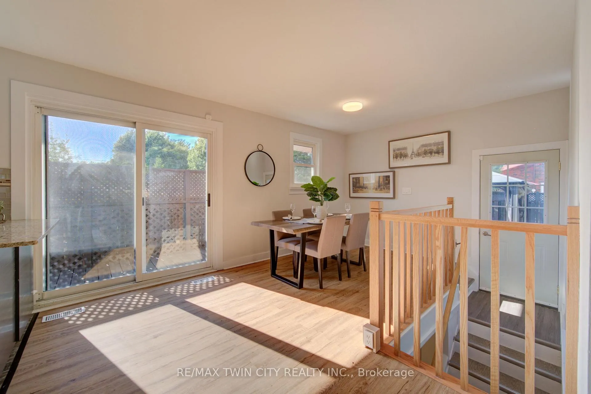 Photo 11 of 68 Kingslea Drive, Hamilton, Huntington — HOMEH