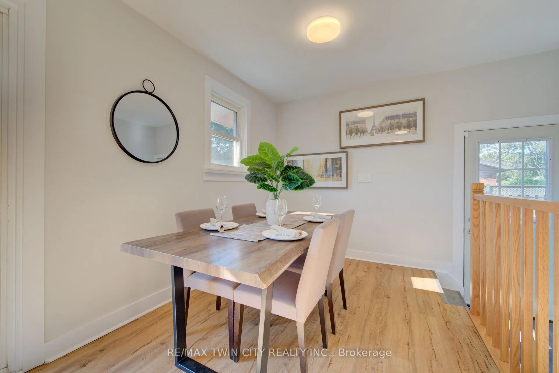 Photo 12 of 68 Kingslea Drive, Hamilton, Huntington — HOMEH