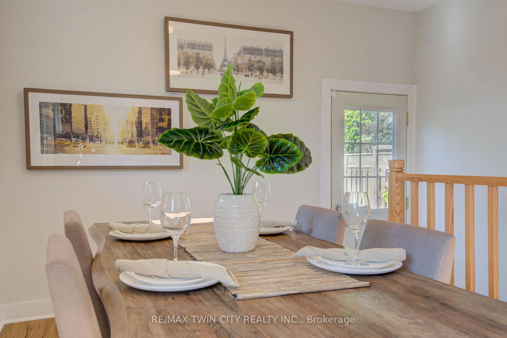Photo 13 of 68 Kingslea Drive, Hamilton, Huntington — HOMEH