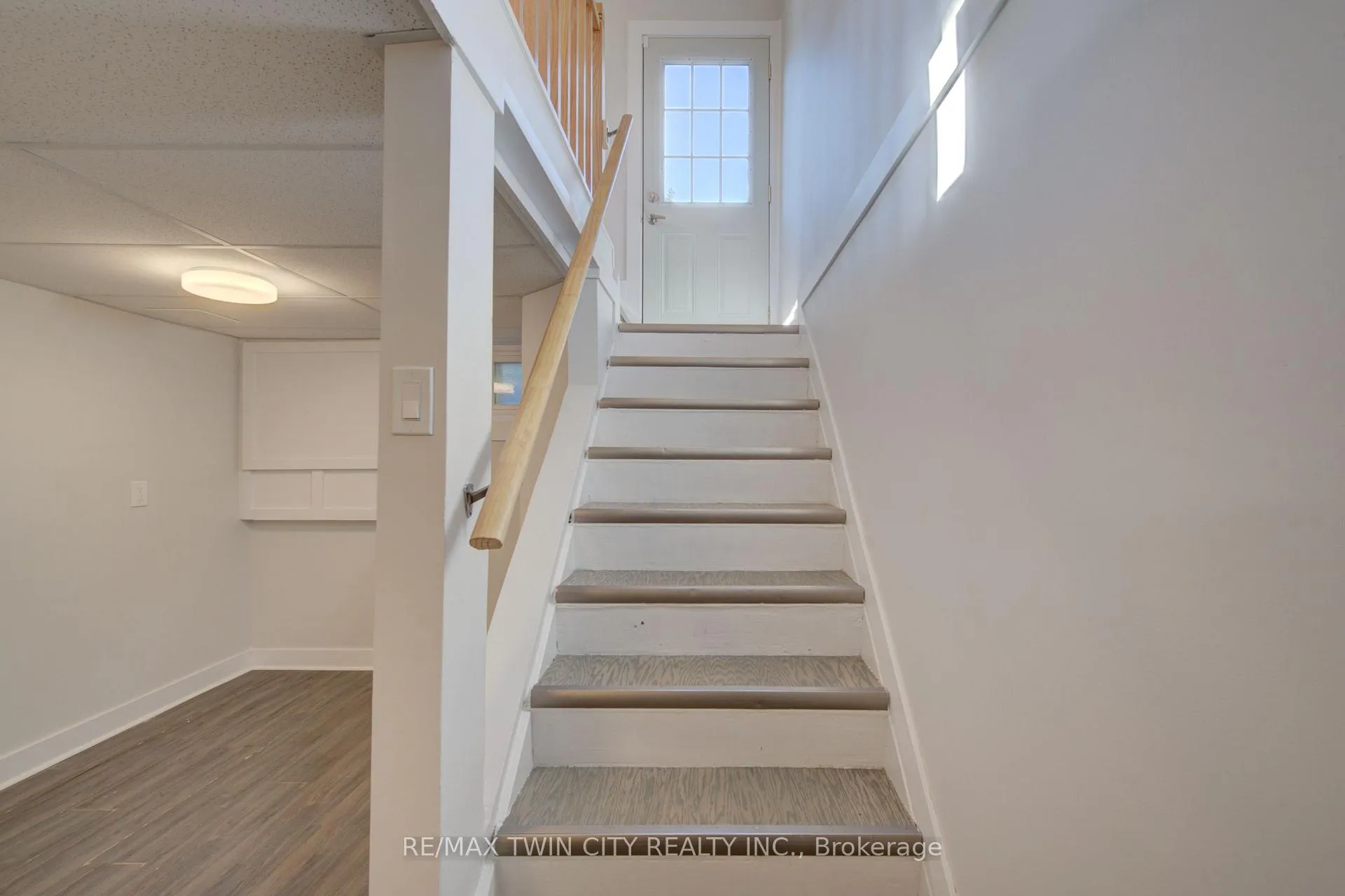 Photo 25 of 68 Kingslea Drive, Hamilton, Huntington — HOMEH