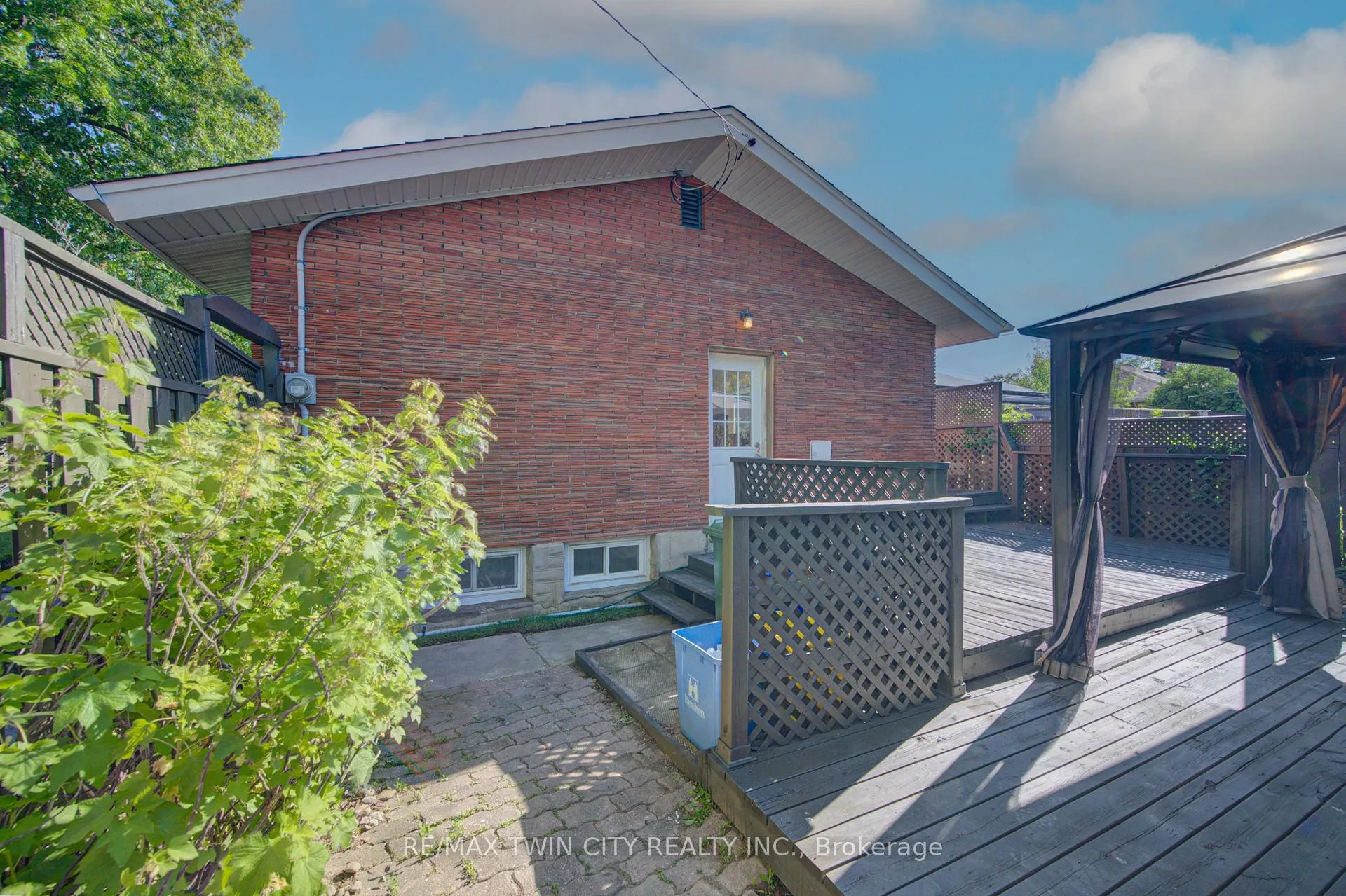 Photo 37 of 68 Kingslea Drive, Hamilton, Huntington — HOMEH