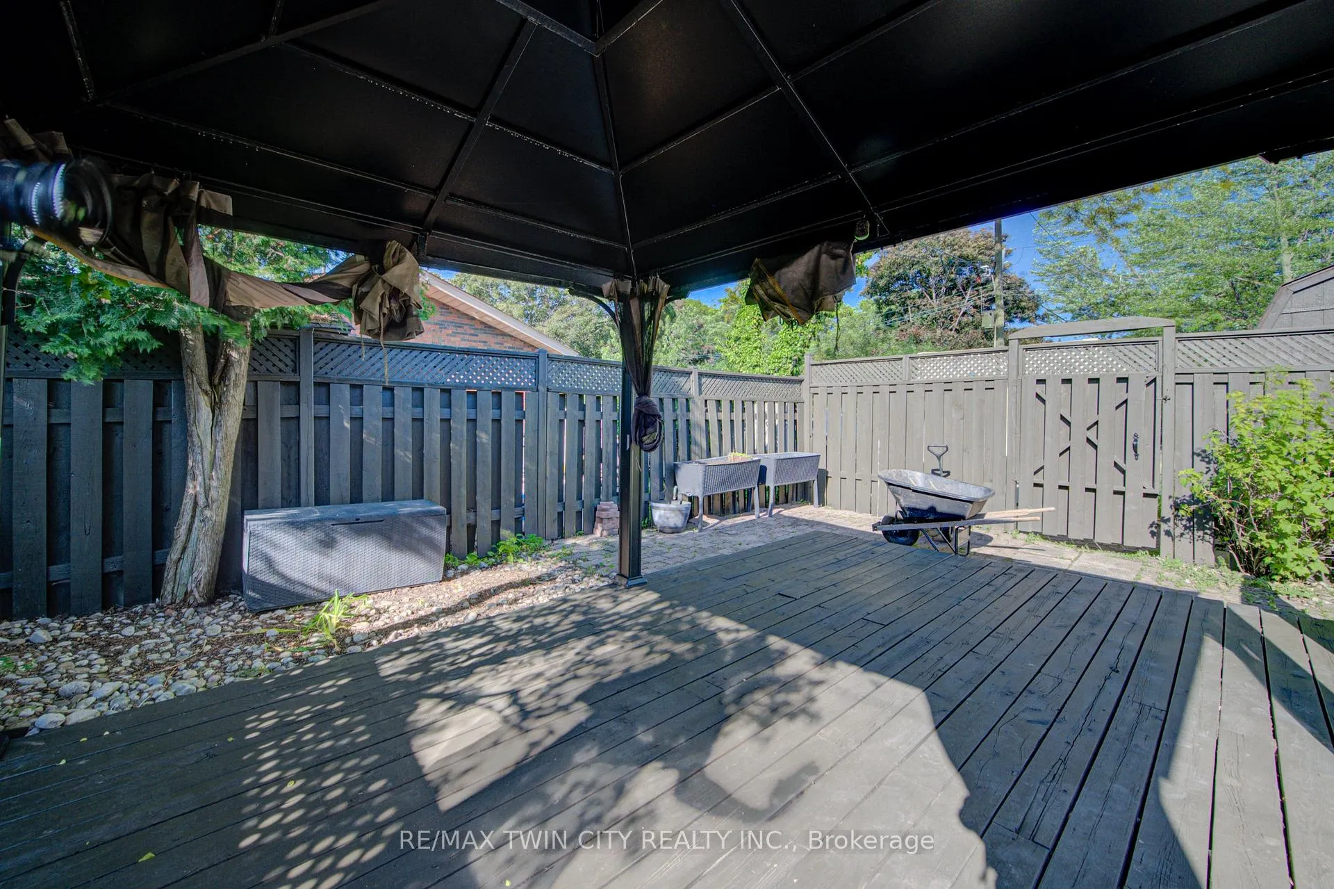 Photo 41 of 68 Kingslea Drive, Hamilton, Huntington — HOMEH