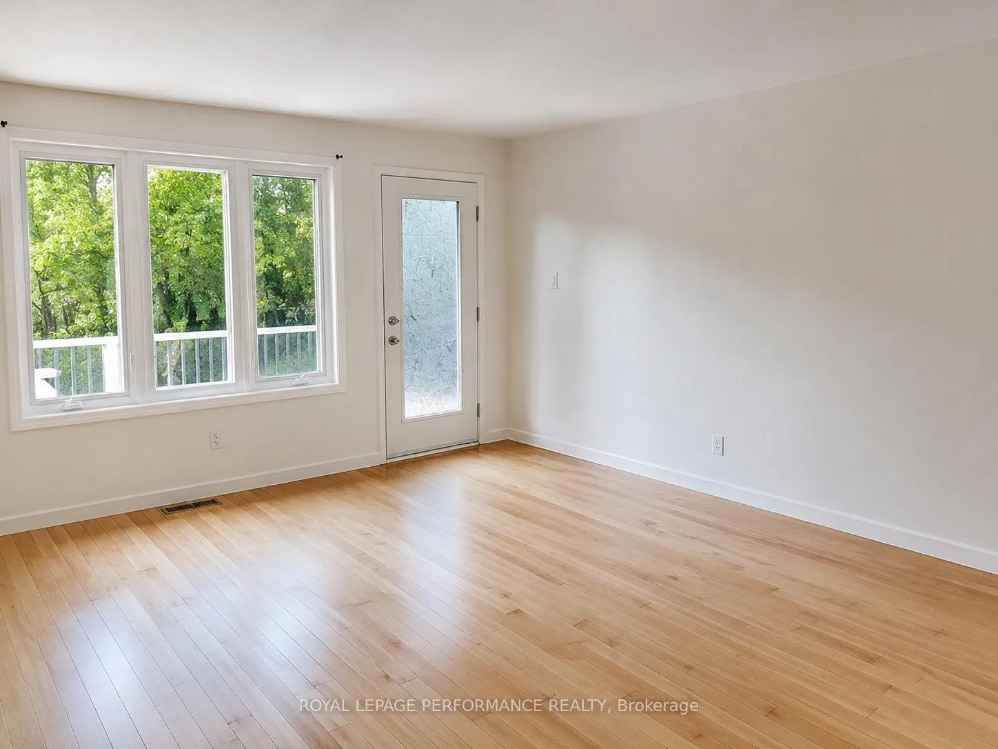 Photo 6 of Unit 33, 59 Strathaven Private, Ottawa, Cyrville — HOMEH