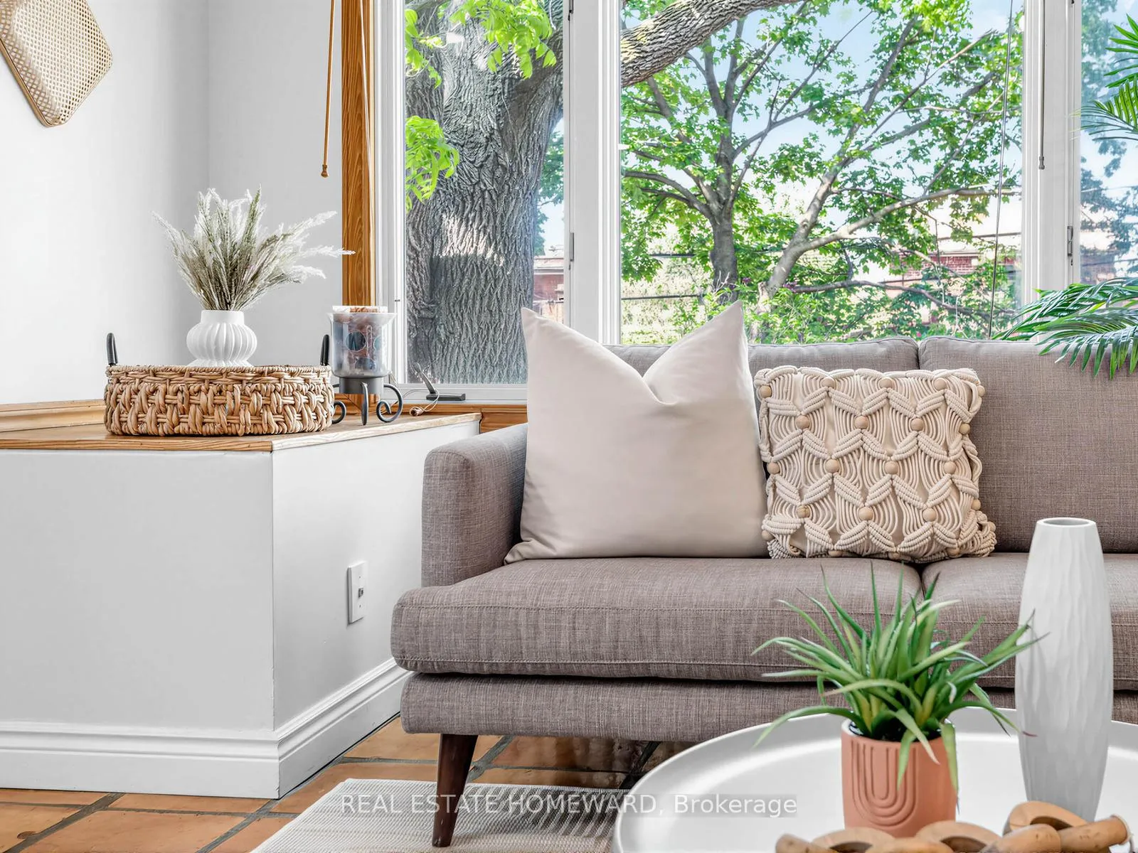 Photo 13 of 46 Westmount Avenue, Toronto, Corso Italia-Davenport — HOMEH