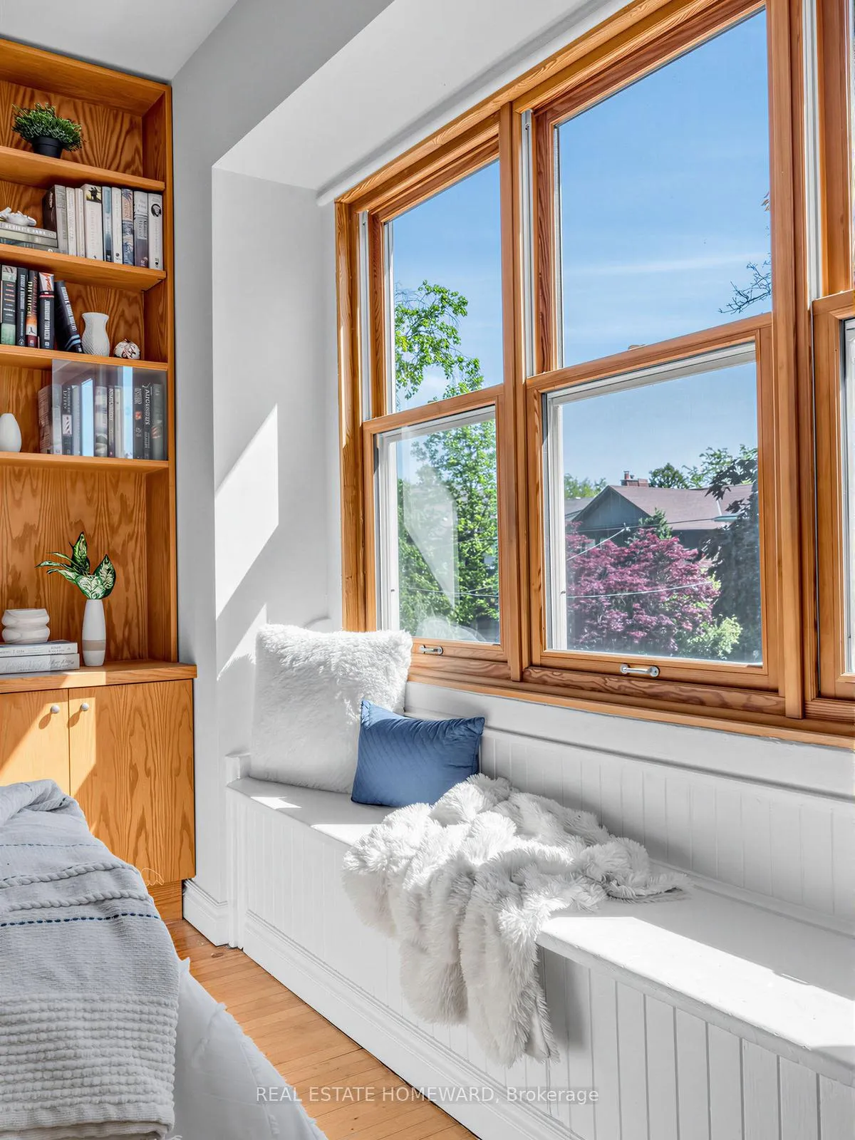 Photo 21 of 46 Westmount Avenue, Toronto, Corso Italia-Davenport — HOMEH