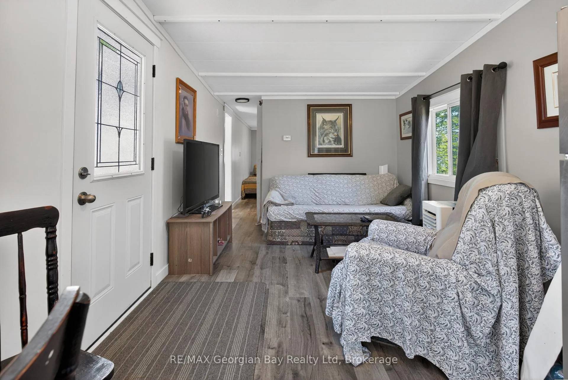 Photo 6 of 24 Lakeshore Road, Midland — HOMEH